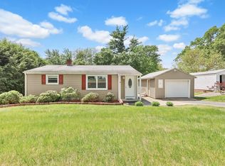 76 Regal St, Springfield, MA 01118