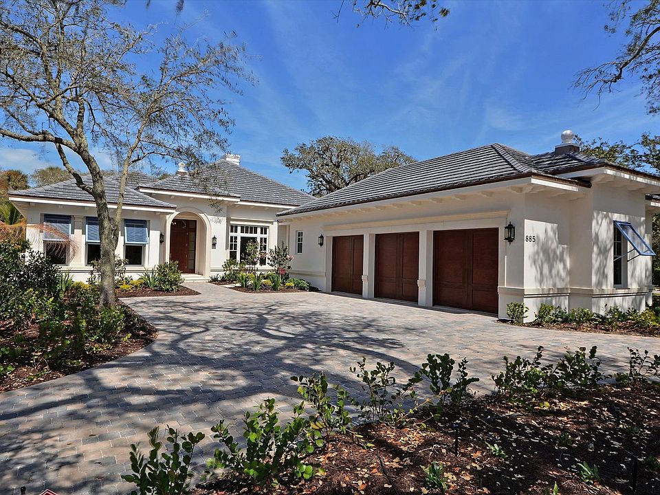 1st image of 885 Old Oak Ln