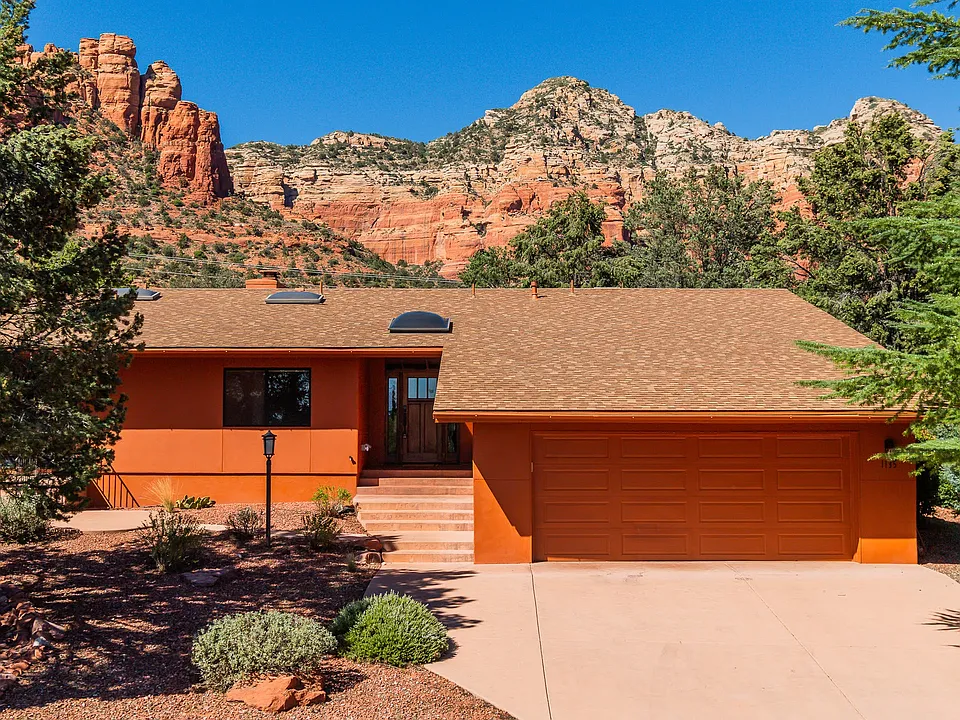 1135 Rodeo Rd