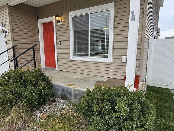 3rd image of 8392 N Scotsworth St