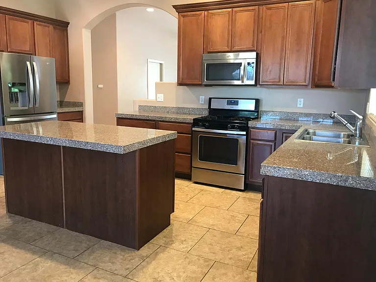 1247 W Lyle Ln — Photo 5
