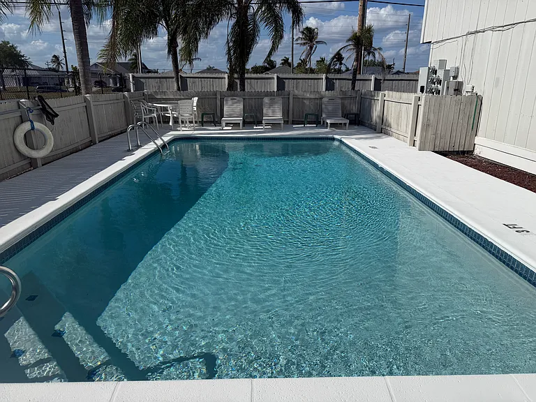 1005 SW 48th Ter #1 — Photo 19