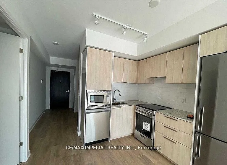 501 Yonge St #2111 — Photo 16