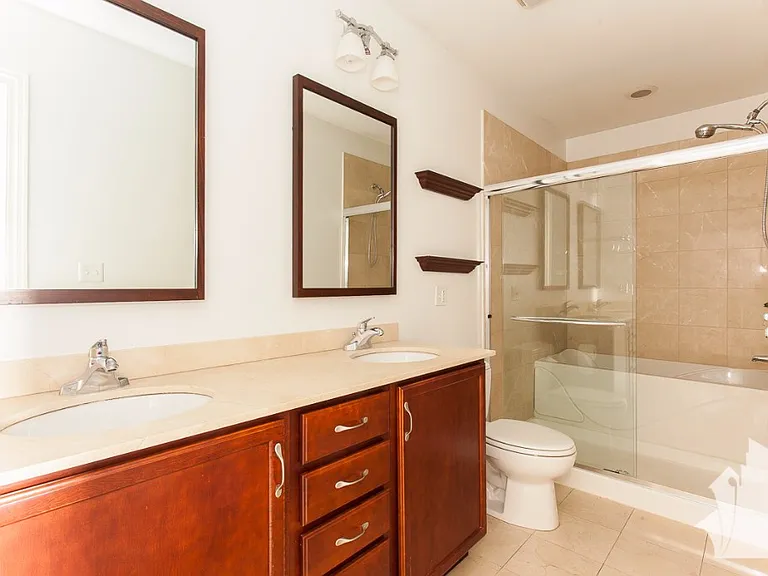 1148 W Roscoe St #2W — Photo 10