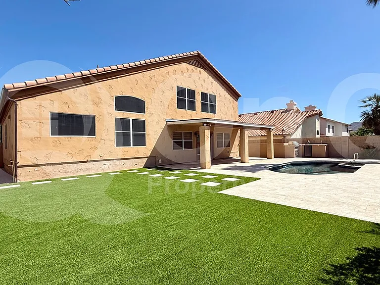 9405 E Presidio Rd — Photo 6