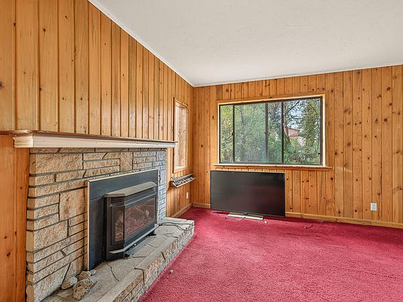 4th image of 3206 McLeod Ln