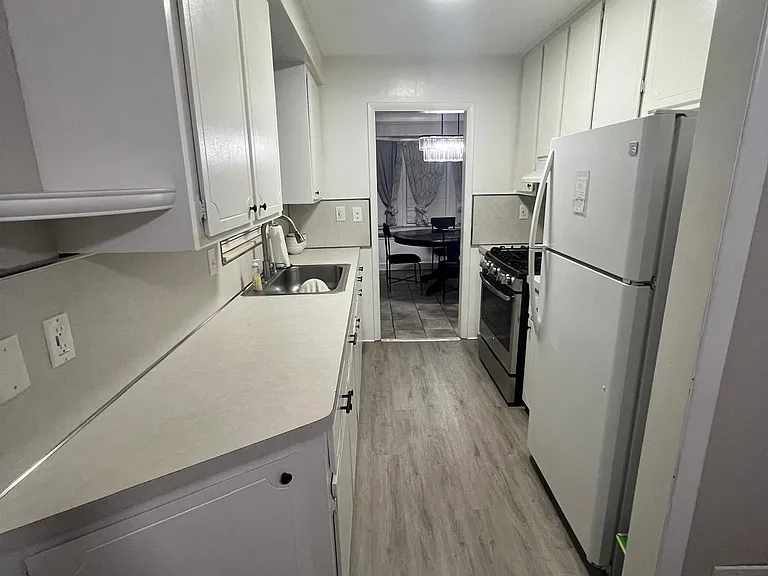 21540 Olmstead St — Photo 29