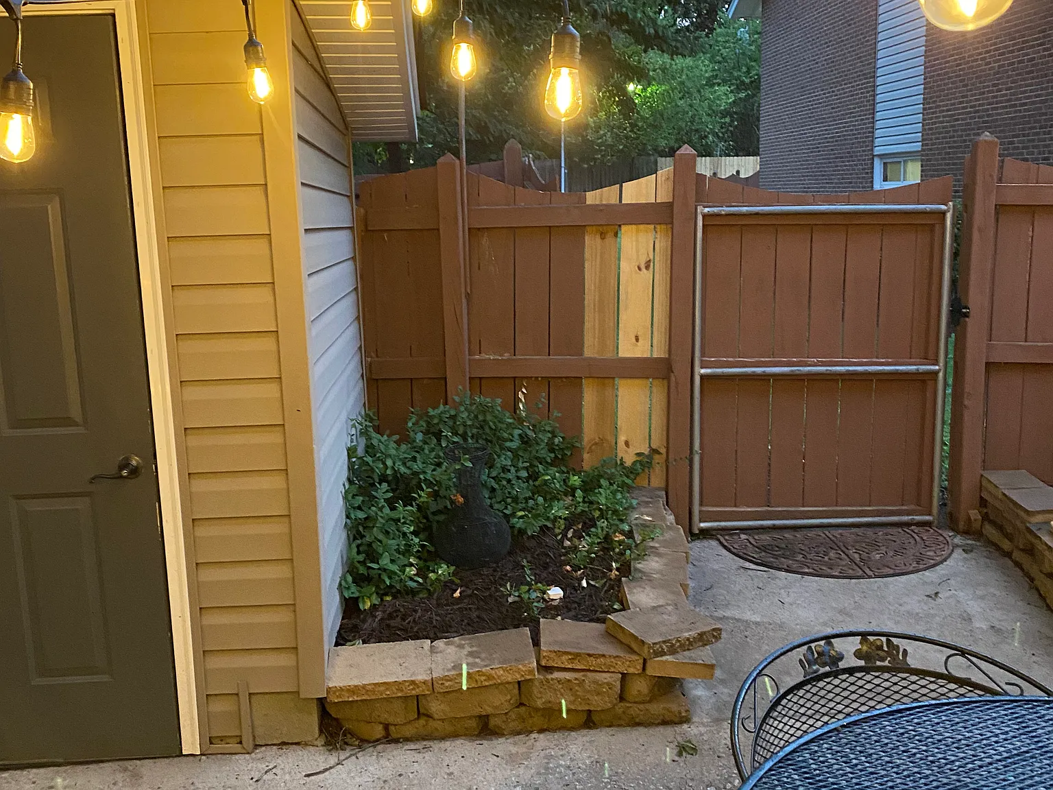 3 bed, 2.5 bath, 1450 sqft, $2,000 — Photo 3