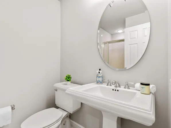 7400 River Road image 20 of 34