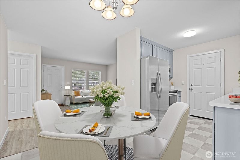 5th image of 18412 Rampart Court SE