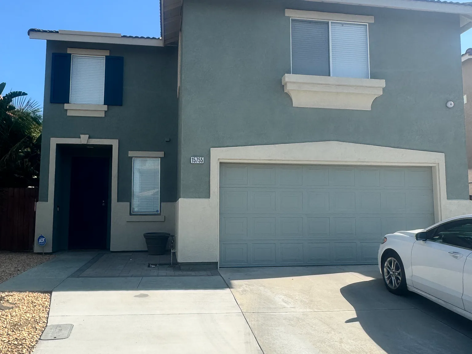 3 bed, 2.5 bath, 1500 sqft, $3,200 — Photo 2