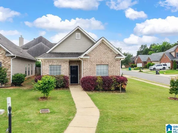 1048 Alden Glen Dr, Moody, AL 35004