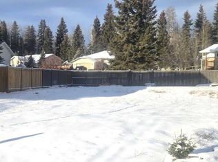 6118 11th Ave, Edson, AB T7E1Y8