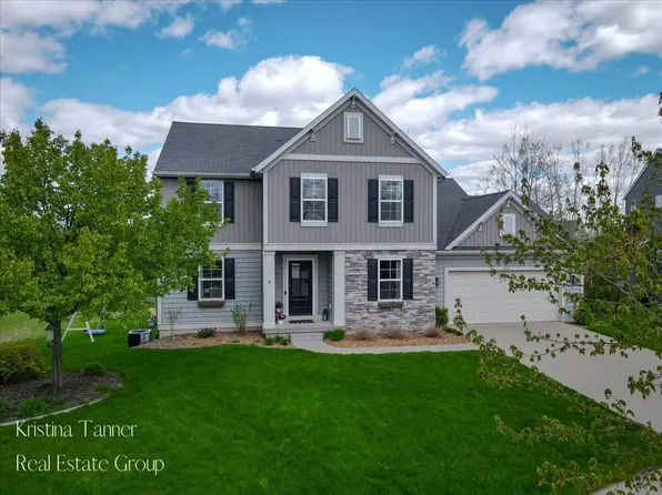 642 Echo Valley NE, Rockford, MI 49341