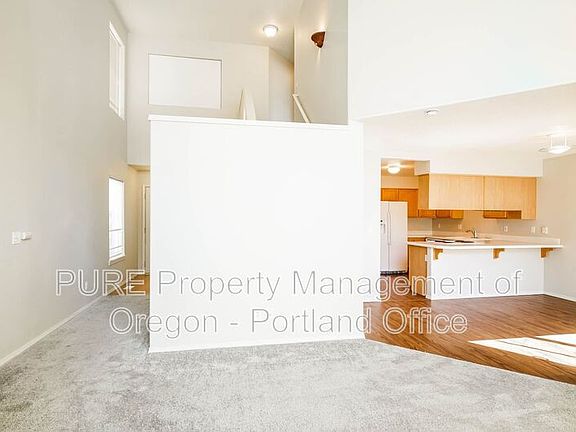 4th image of 1434 NE Birkshire Ct