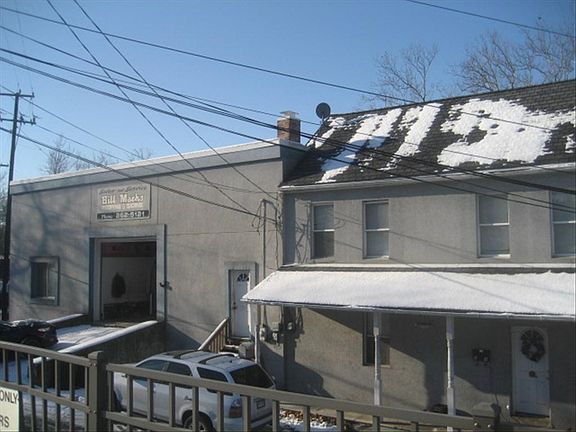 2nd image of 27 W 10th St