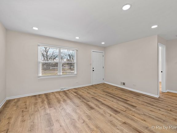 4th image of 1019 Maple St