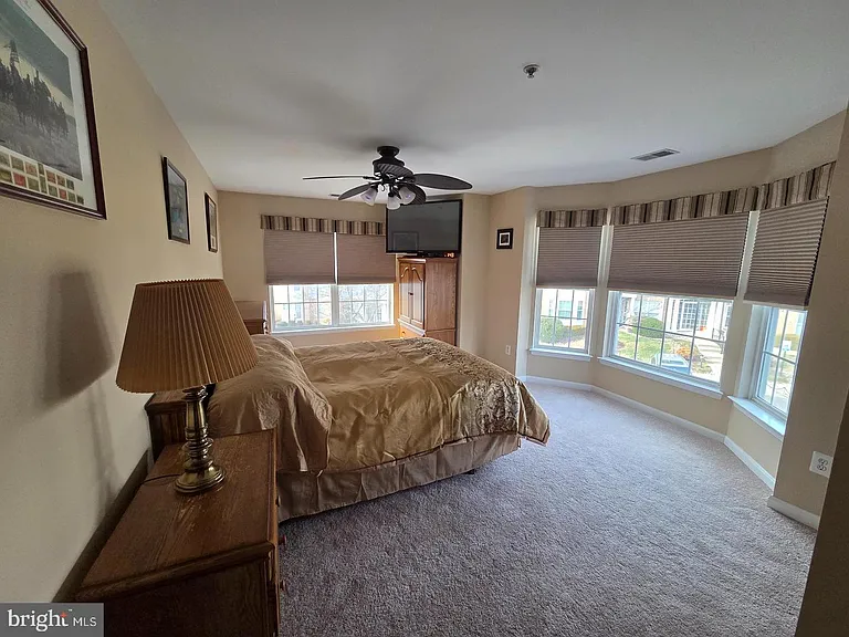 2015 Gov Thomas Bladen Way #204 — Photo 5