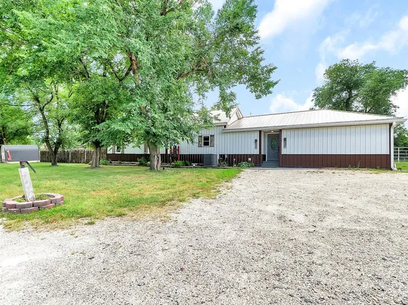 205 W Sunbarger, Cassoday, KS 66842