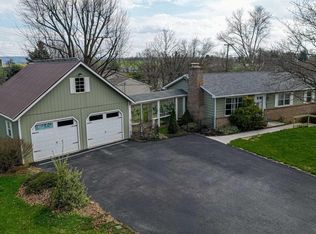 824 Fox Meadow Rd, Chambersburg, PA