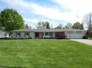 4415 Shady Hill Ln, Lansing, MI 48917