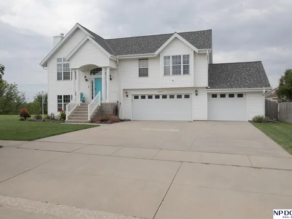10515 Northloch Ln, Waverly, NE 68462
