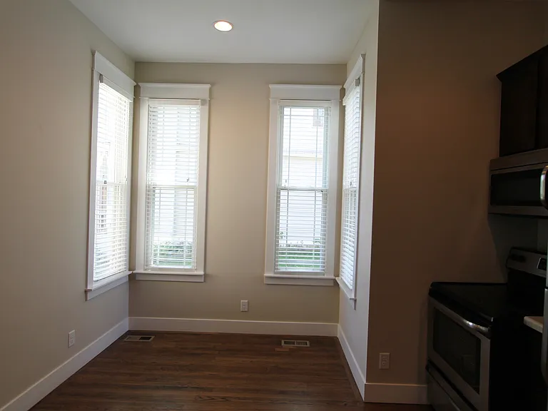 1142-1 S 29th Cir — Photo 7