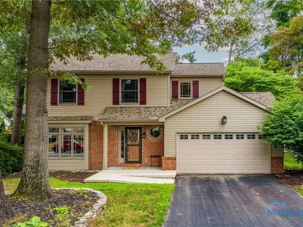 8345 Cherry Blossom Ln, Holland, OH 43528