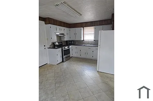 2114 Pine St Photo 1