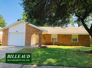 200 Chaumont Dr, Lafayette, LA 70506
