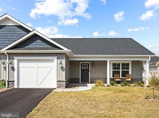 791 Dripping Spring Dr, Hedgesville, WV 25427