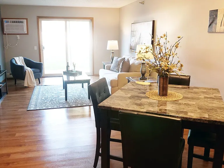 Legacy Pointe Apartments — Photo 11