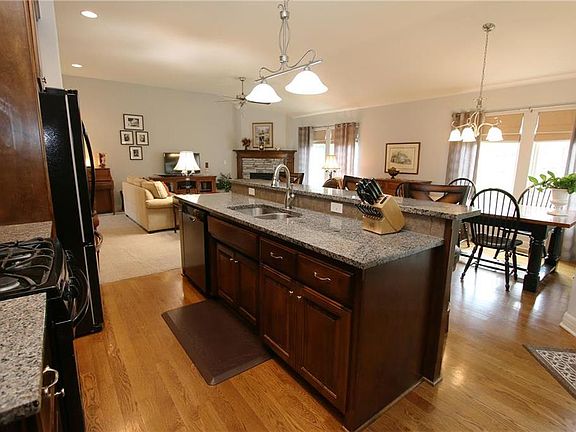 4th image of 6216 Green Hills Ln