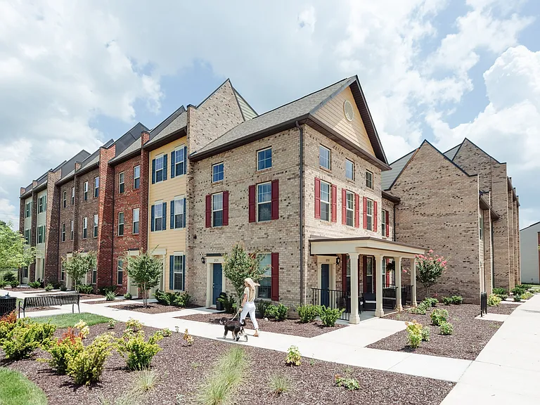 LC Murfreesboro apartments