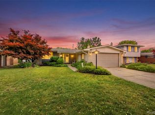 38750 Grandon St, Livonia, MI 48150