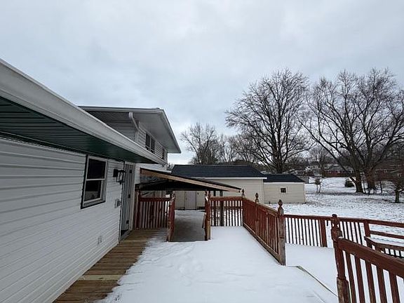 3rd image of 10 Fruitland Dr