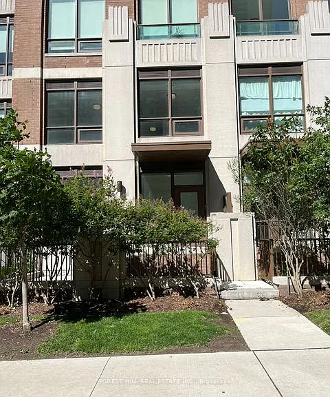 310 Tweedsmuir Ave #Townhouse 2 — Photo 4