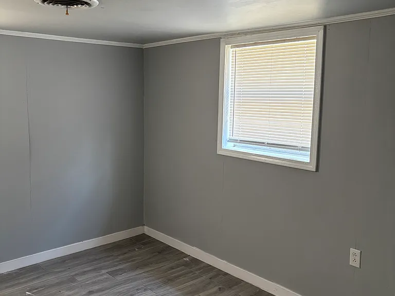 706 Beauchamp St — Photo 12