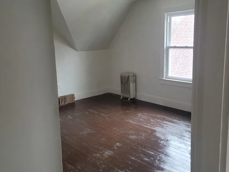 20 Lester St #2 — Photo 8