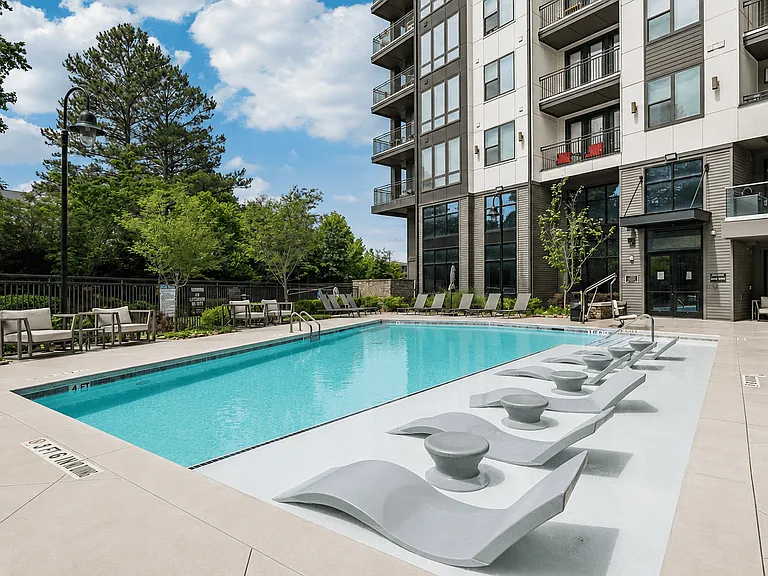 915 Glenwood Apartments on the Beltline — Photo 2