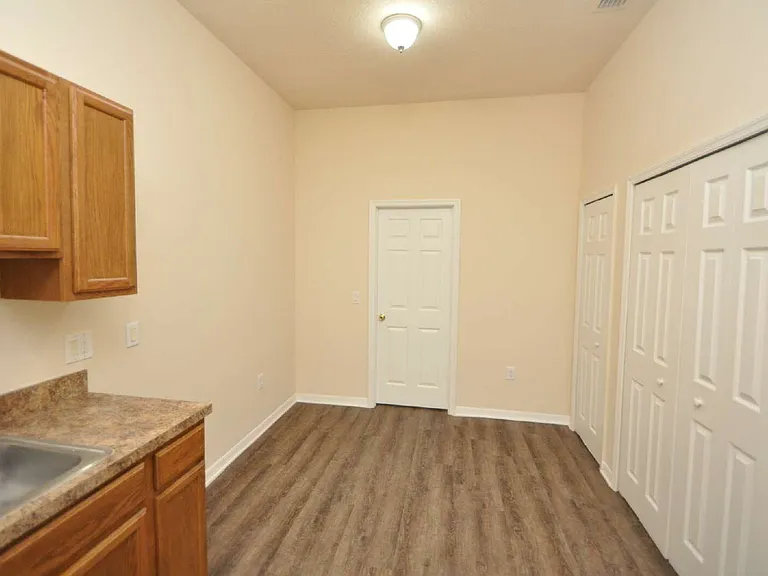 5 Wells Pl #A — Photo 14