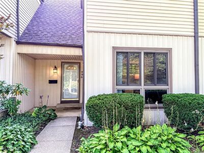996 Som Center Rd, Cleveland, OH, 44143