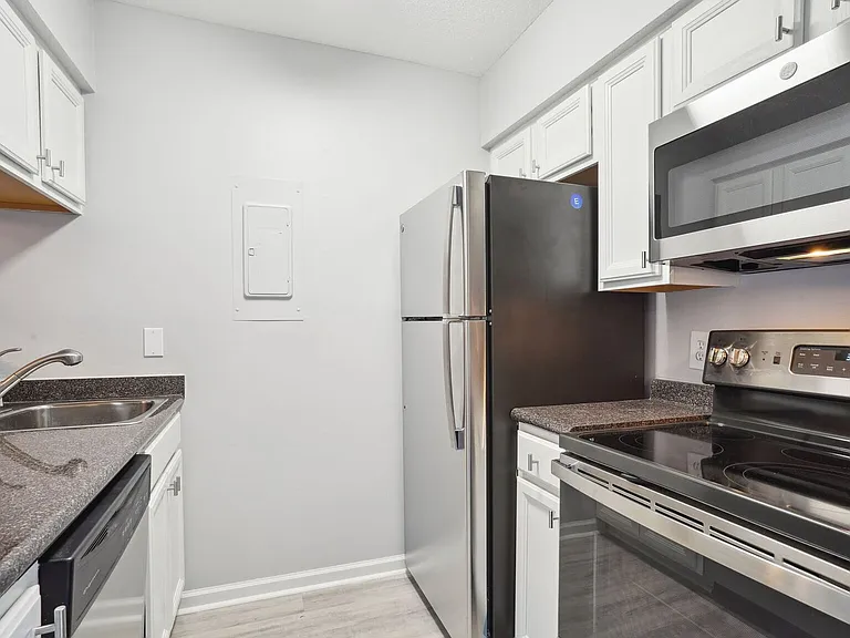 4101 Hessmer Ave #220 — Photo 13