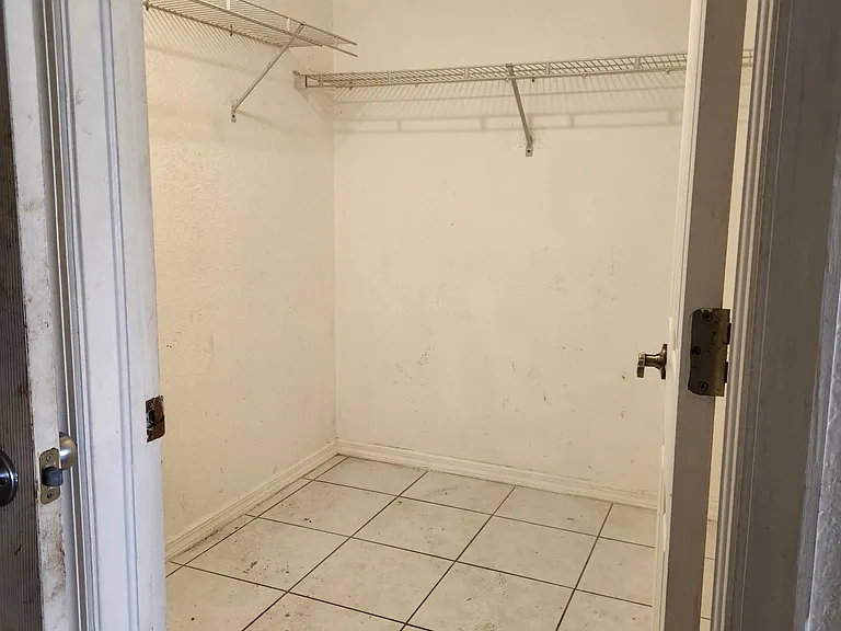 1037 SE 11th St #A — Photo 28