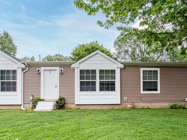 4100 N Prides Creek Dr, Petersburg, IN 47567