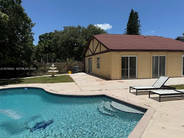11143 Model Cir E — Photo 20