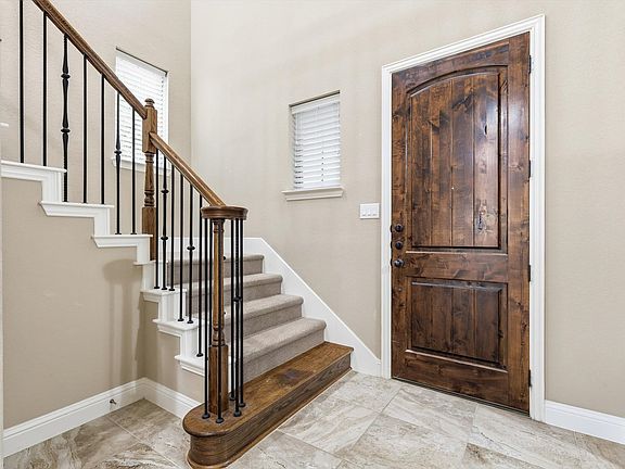 2nd image of 814 Milton Way