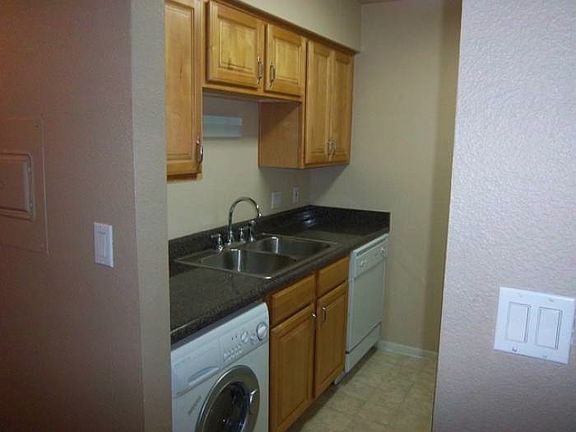 3rd image of 1224 E Evergreen St APT 239