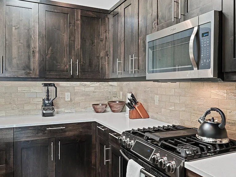 2247 NE Indigo Ln — Photo 16