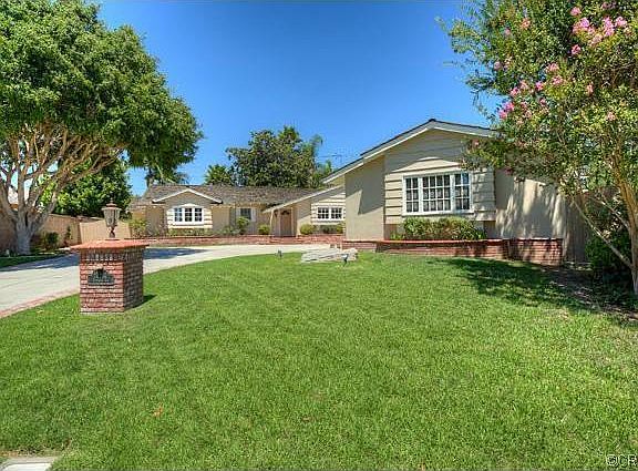 3rd image of 12262 Rebecca Ln